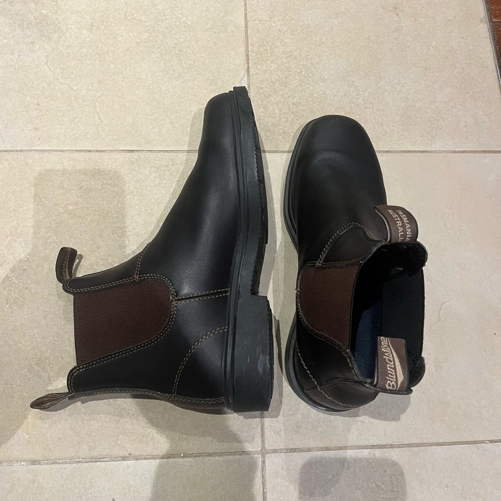 Blundstone Unisex Dress Series Chelsea Boot